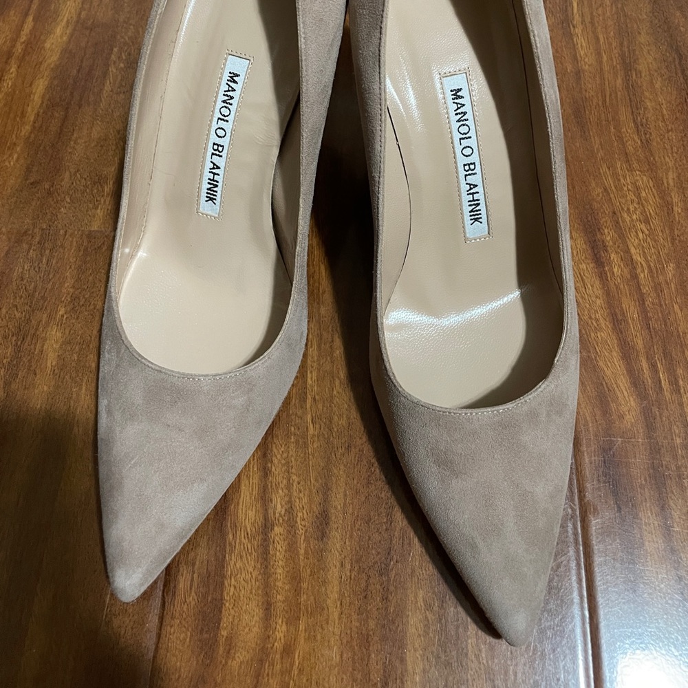 Manolo blahnik 70mm nude, suede, size 36.